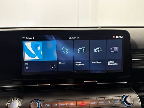 Used 2025 Hyundai Kona SEL FWD image 3