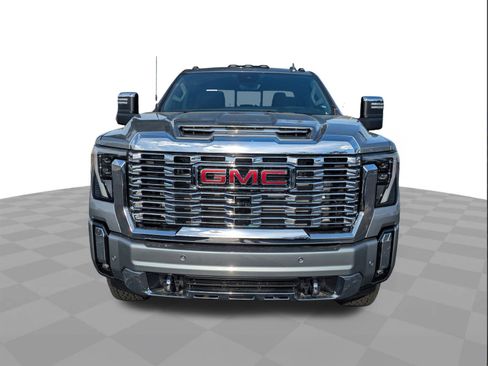 New 2026 GMC Sierra 2500 Denali w/ Denali Reserve Package image 9
