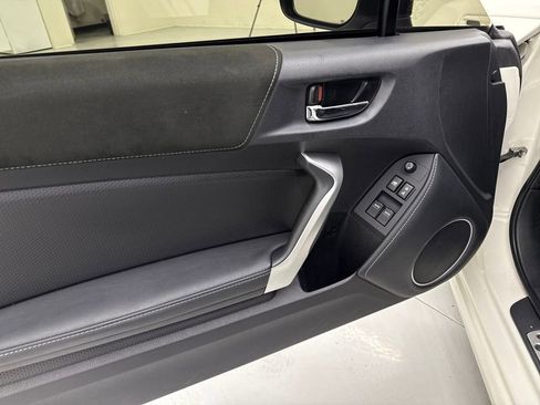 Used 2020 Toyota 86 image 11