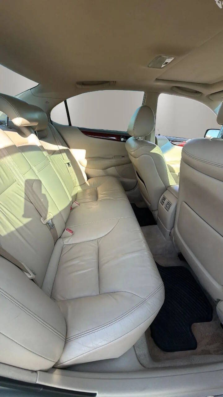 Used 2002 Lexus ES 330 FWD image 11