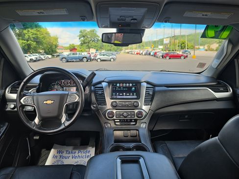 Used 2019 Chevrolet Tahoe LT w/ LT Signature Package AWD/4WD image 18