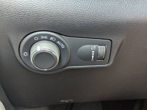 Used 2023 Jeep Compass Sport AWD/4WD image 23