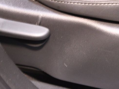 Used 2024 Buick Encore GX Sport Touring image 12