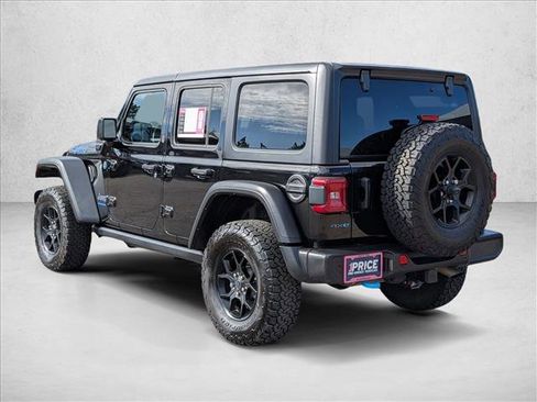 Used 2024 Jeep Wrangler Willys AWD/4WD image 7