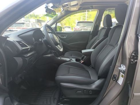 Used 2024 Subaru Forester Premium AWD/4WD image 12
