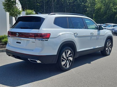 Used 2026 Volkswagen Atlas SE AWD/4WD image 2