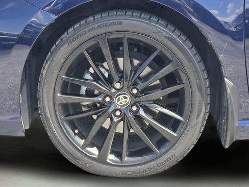Used 2022 Toyota Camry XSE FWD image 11