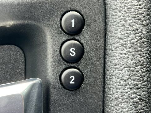Used 2025 RAM 3500 Laramie AWD/4WD image 20