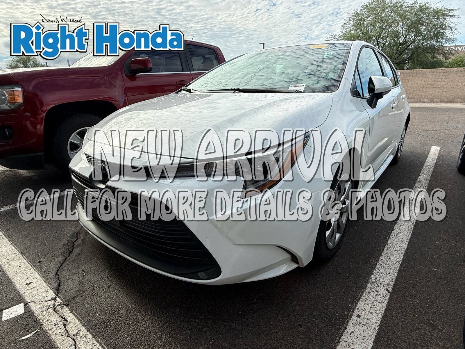 Used 2025 Toyota Corolla LE FWD image 1