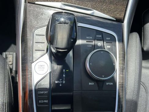 Used 2020 BMW 330i xDrive Sedan w/ M Sport Package AWD/4WD image 32