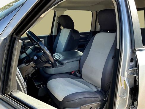 Used 2018 RAM 3500 Big Horn image 27