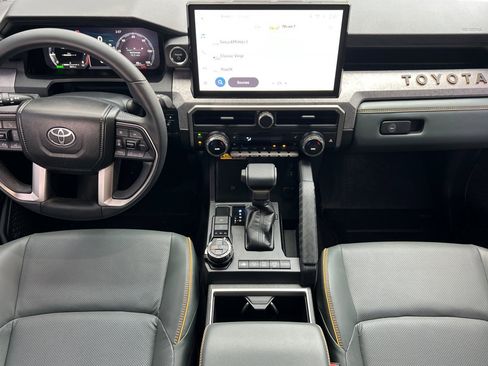 Used 2025 Toyota 4Runner Trailhunter image 10