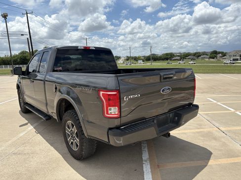 Used 2015 Ford F150 XLT w/ Equipment Group 301A Mid AWD/4WD image 3