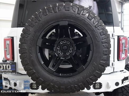 Used 2025 Ford Bronco Outer Banks image 23