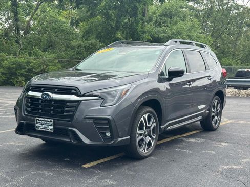 Used 2025 Subaru Ascent Limited AWD/4WD image 9