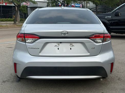 Used 2021 Toyota Corolla LE FWD image 27