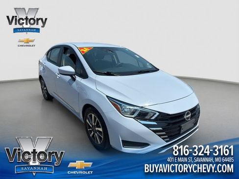 Used 2024 Nissan Versa SV FWD image 1