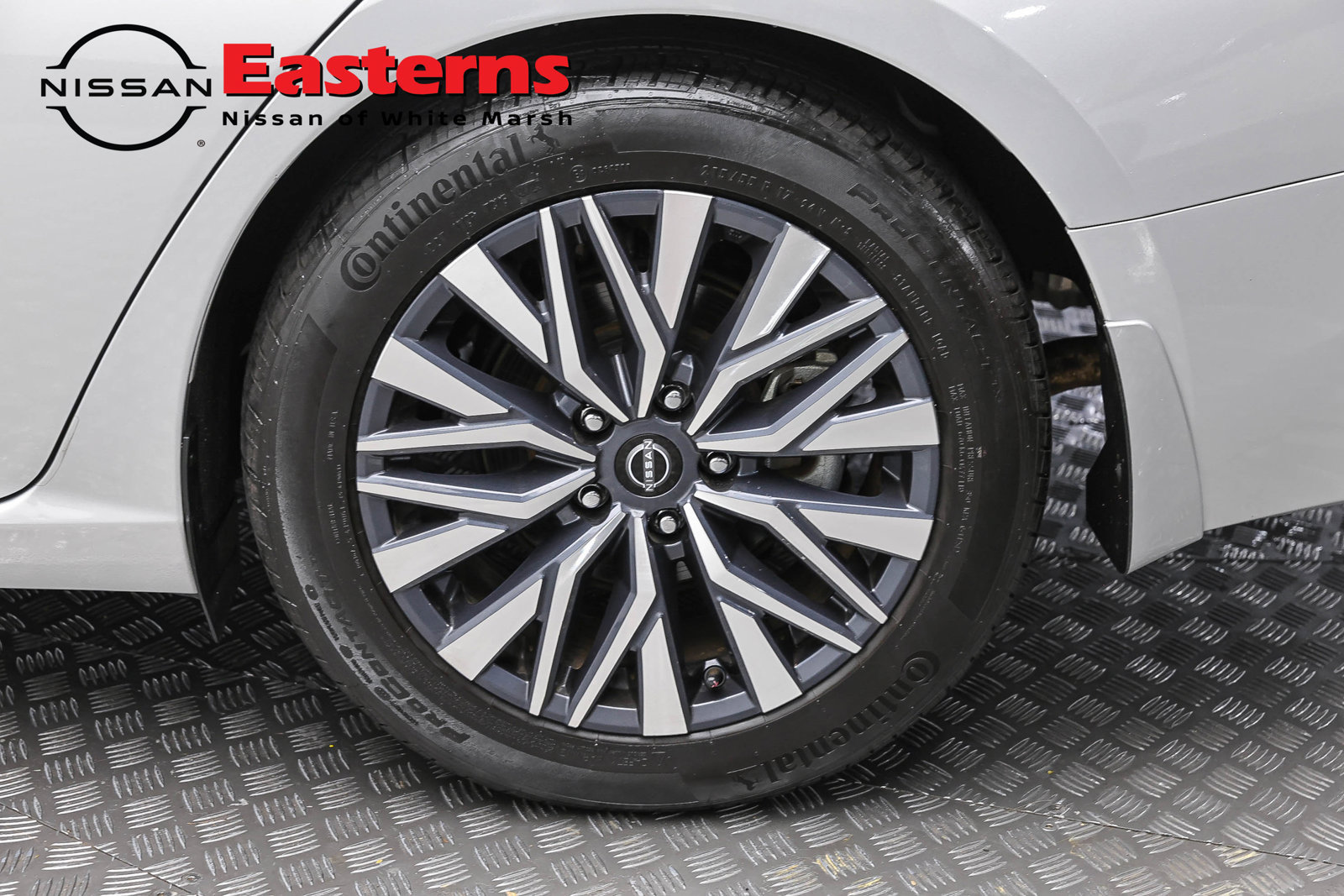Used 2024 Nissan Altima 2.5 SV w/ SV Premium Package FWD image 8