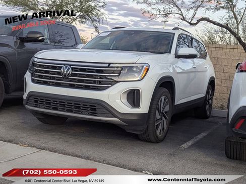Used 2024 Volkswagen Atlas SE w/ Panoramic Sunroof Package FWD image 1