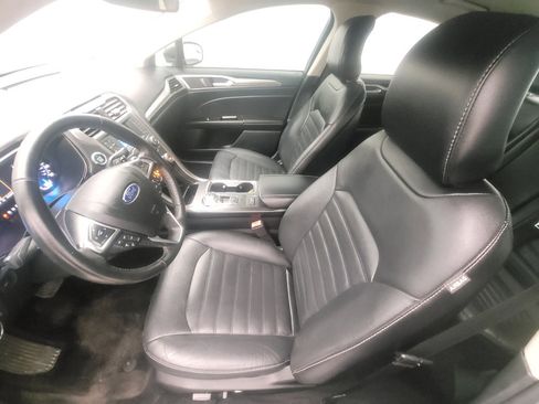 Used 2017 Ford Fusion SE image 17