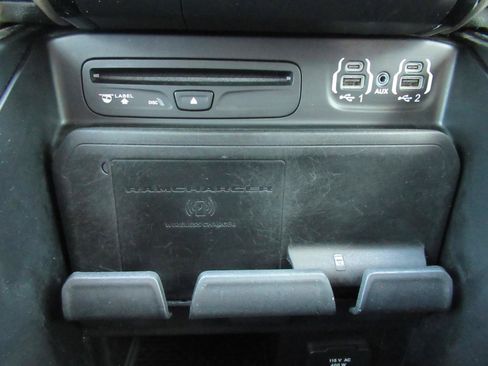 Used 2019 RAM 1500 Laramie RWD image 27