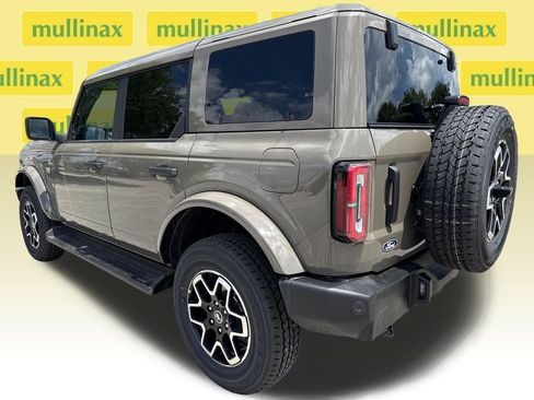 New 2026 Ford Bronco Outer Banks AWD/4WD image 4