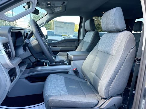 New 2026 Ford F250 XLT w/ XLT Premium Package image 19