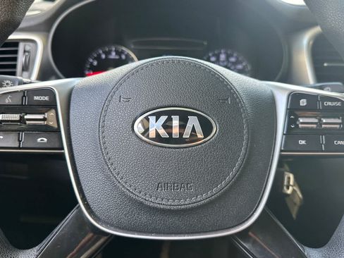 Used 2020 Kia Sorento LX FWD image 22