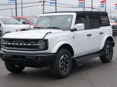 New 2026 Ford Bronco Outer Banks image 8