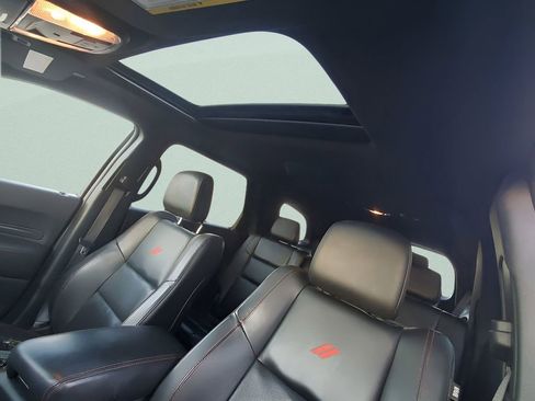 Used 2024 Dodge Durango GT image 28