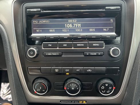 Used 2013 Volkswagen Passat 2.5 S FWD image 16
