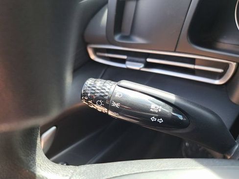 Used 2023 Hyundai Elantra SEL FWD image 26