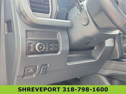 Used 2025 Ford F250 Platinum w/ FX4 Off-Road Package AWD/4WD image 18