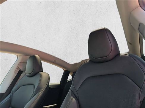 Used 2026 Tesla Model Y AWD image 22