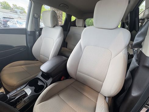 Used 2018 Hyundai Santa Fe Sport FWD image 21