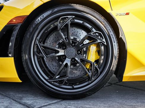 Used 2019 McLaren 720S image 3