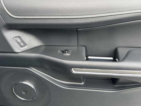 Used 2022 Ford Expedition XLT RWD image 19