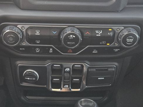 Used 2023 Jeep Wrangler Unlimited Sport AWD/4WD image 12