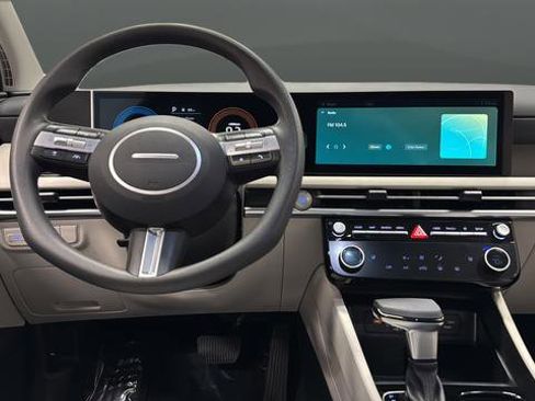 Used 2025 Hyundai Tucson SEL image 13