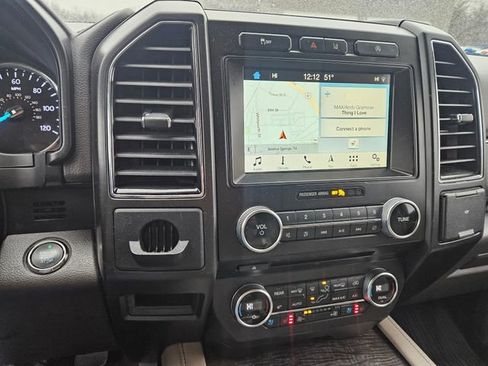 Used 2018 Ford Expedition Limited w/ Equipment Group 301A image 12