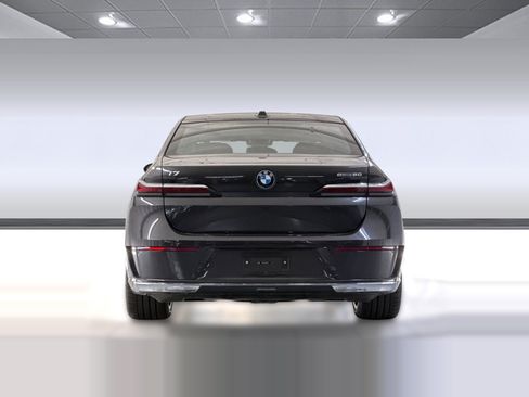 Used 2026 BMW i7 xDrive60 RWD image 9