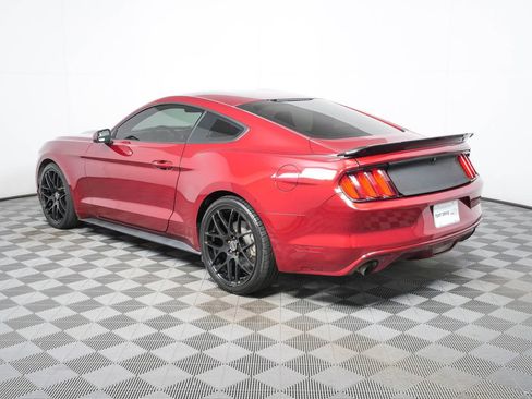 Used 2016 Ford Mustang Coupe RWD image 3