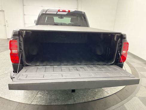 Used 2017 Chevrolet Silverado 1500 LT w/ Midnight Edition AWD/4WD image 30