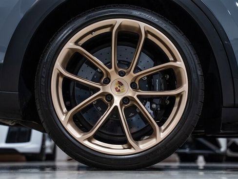 Used 2022 Porsche Cayenne Turbo GT AWD/4WD image 49