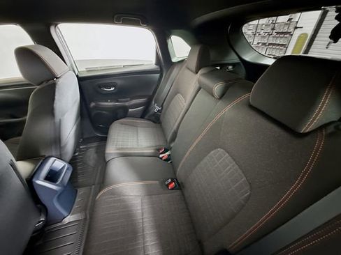 Used 2023 Honda HR-V Sport image 9