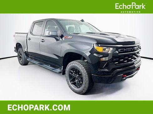 Used 2025 Chevrolet Silverado 1500 Custom Trail Boss AWD/4WD image 1