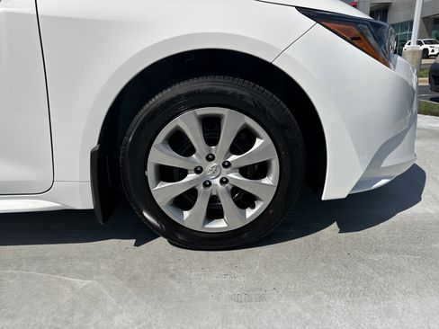 Used 2026 Toyota Corolla LE image 15
