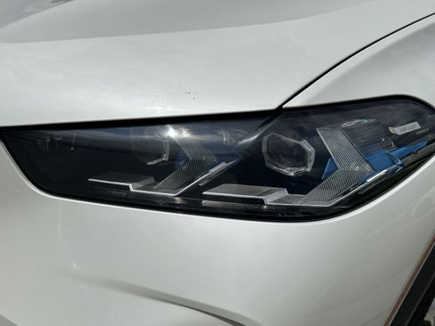 Used 2024 BMW X5 xDrive40i w/ Premium Package AWD/4WD image 6