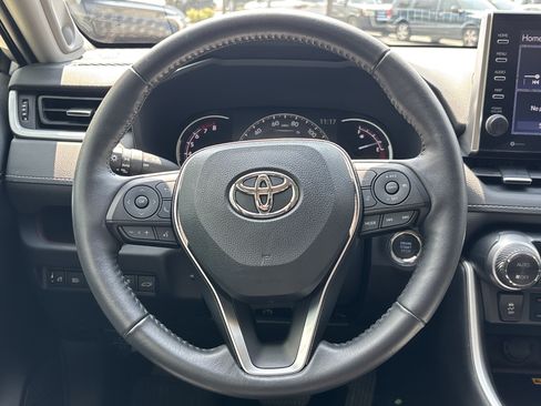 Used 2022 Toyota RAV4 Limited AWD/4WD image 17