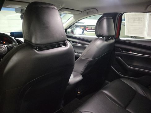 Used 2024 MAZDA MAZDA3 s FWD image 11